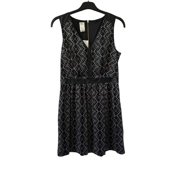 Ali Ro Stretch V-Neck Sleeveless Pleated Sheath Dress Women's Black White Size 8